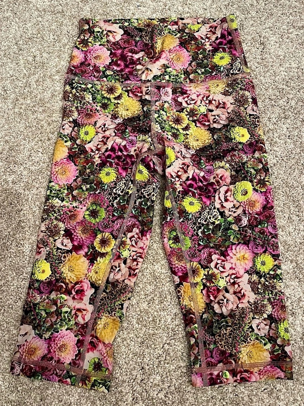 Lululemon Floral Cropped Leggings Capris – Size 4